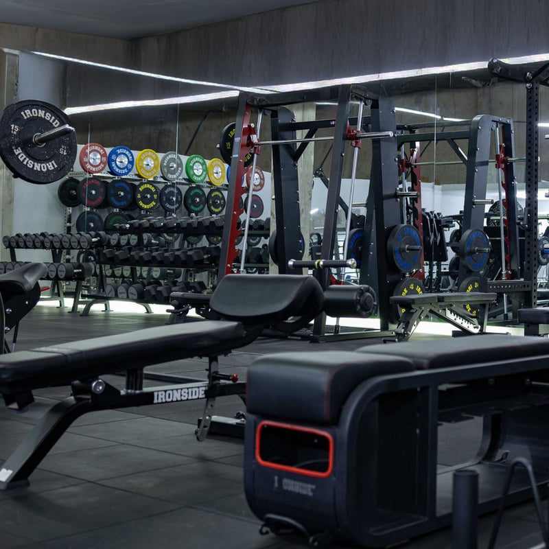 Cómo armar un gimnasio profesional desde cero: planificación, equipamiento, layout y presupuesto